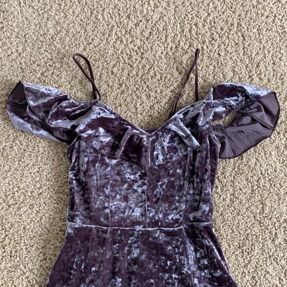 American Eagle Cold Shoulder Crushed Velvet Dress - Picture 2 of 8